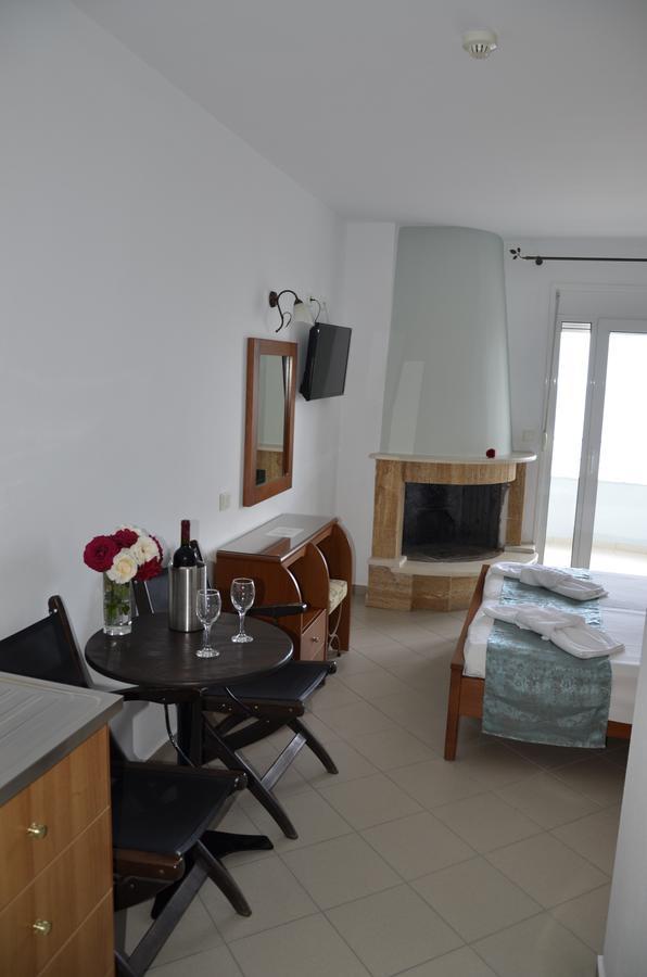 Kiwi Apartments Néa Fókaia Extérieur photo