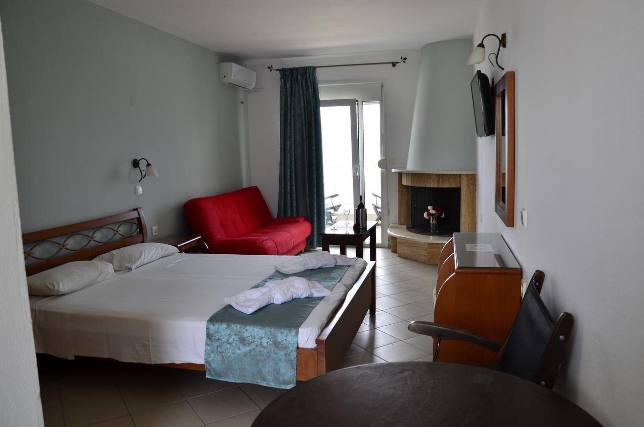 Kiwi Apartments Néa Fókaia Extérieur photo