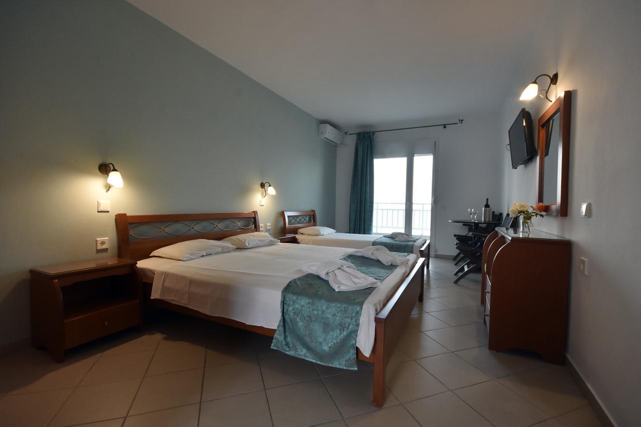 Kiwi Apartments Néa Fókaia Extérieur photo